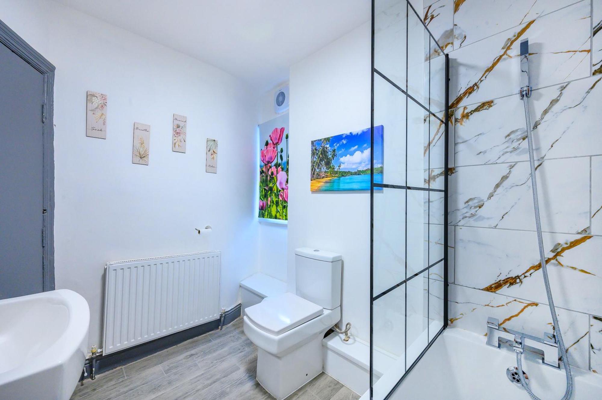 Homestay -rf7h- For Your Relaxed & Cosy Free Parking Leeds (West Yorkshire)